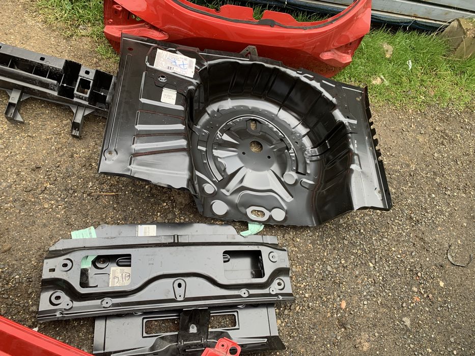 Haion/Locas roata rezerva Renault Clio 5 an 2021/2022/2023/2024/2025