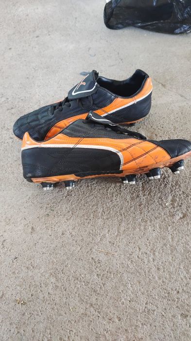 Продам футбольные Бутсы