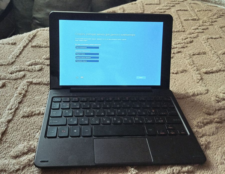 Меняю мини ноутбук на телефон