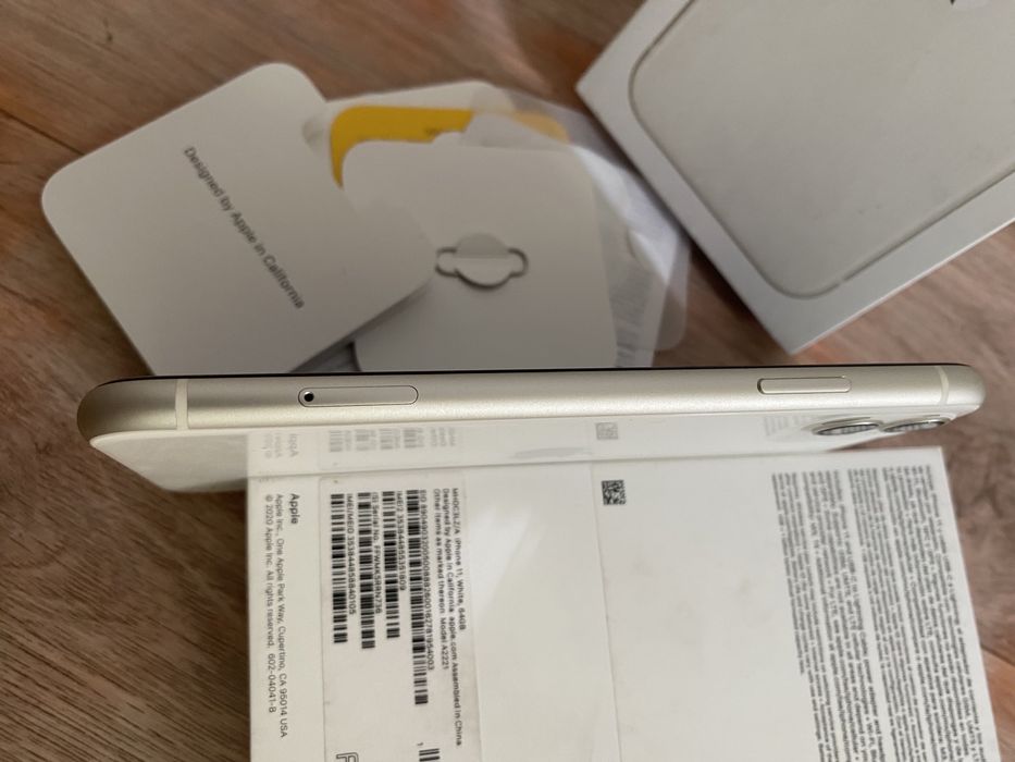 iPhone 11 64gb новый