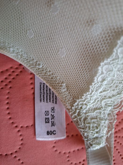 Lot  sutiene  80 C  - 85 C