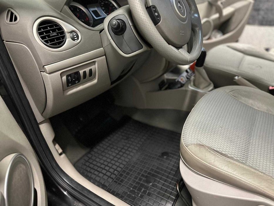RENAULT Clio 2010 — imagine 6