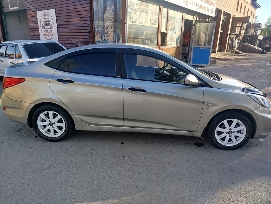 Автомобиль Hyundai