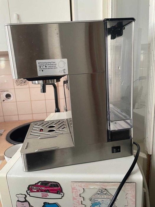 Кофемашина продам срочно