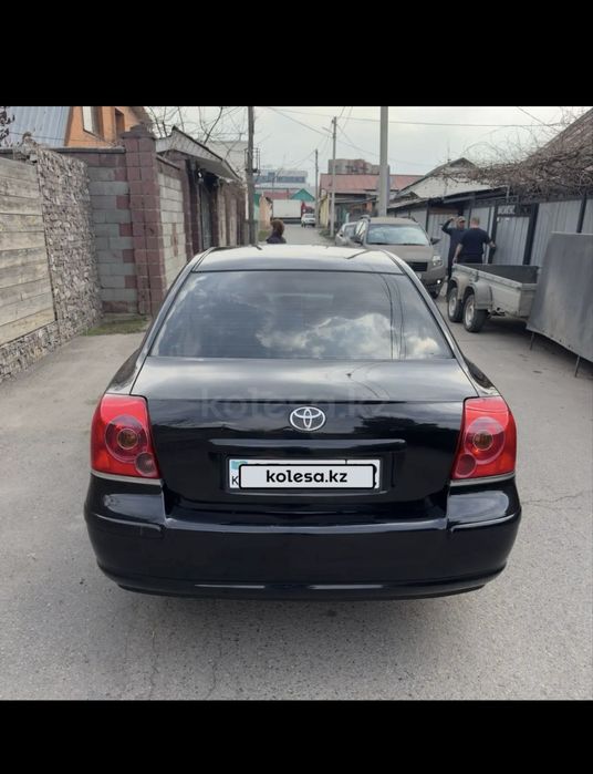 tayota avensis 2005 1.8