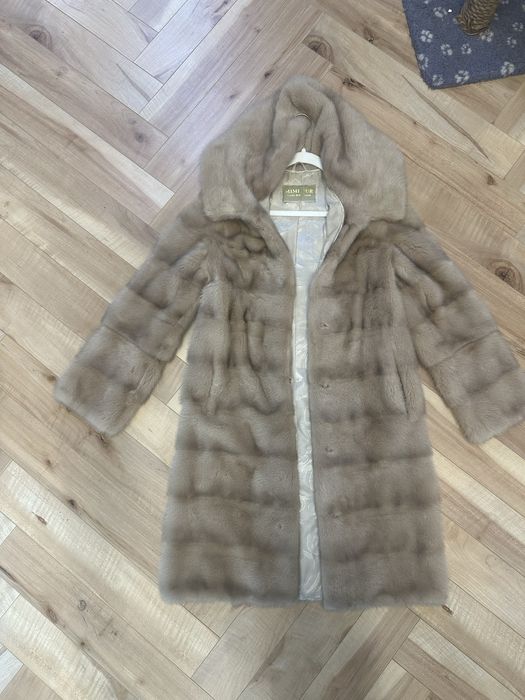 Продам норковую шубу