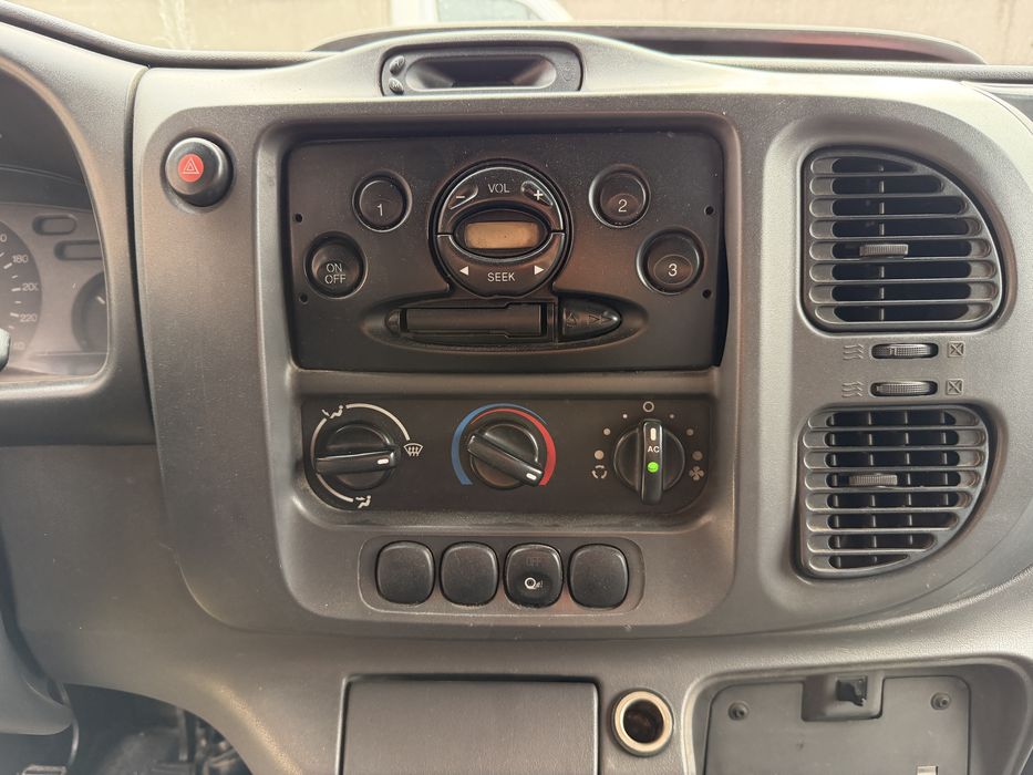 Ford Transit 7 locuri Clima Funczionala Punte Dublă
