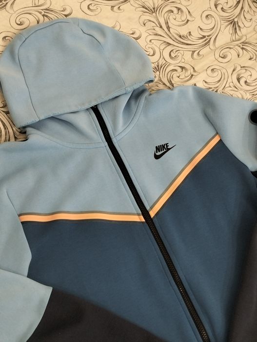Nike Tech Fleece Редкая