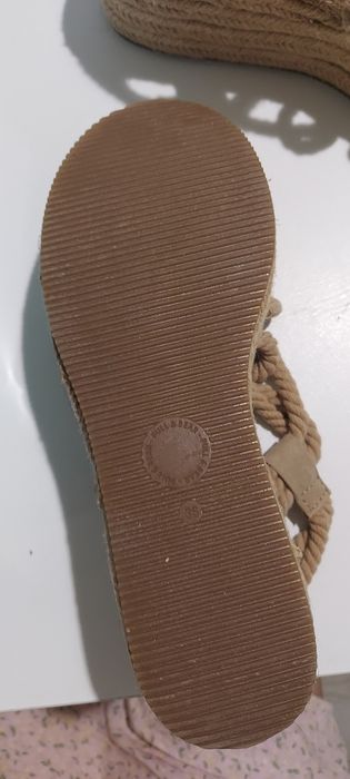 Продам новые летние сабо