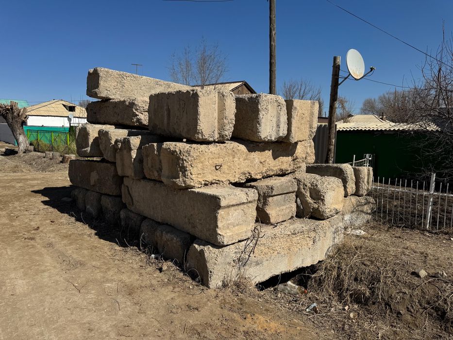 Прожаются бетонные блоки