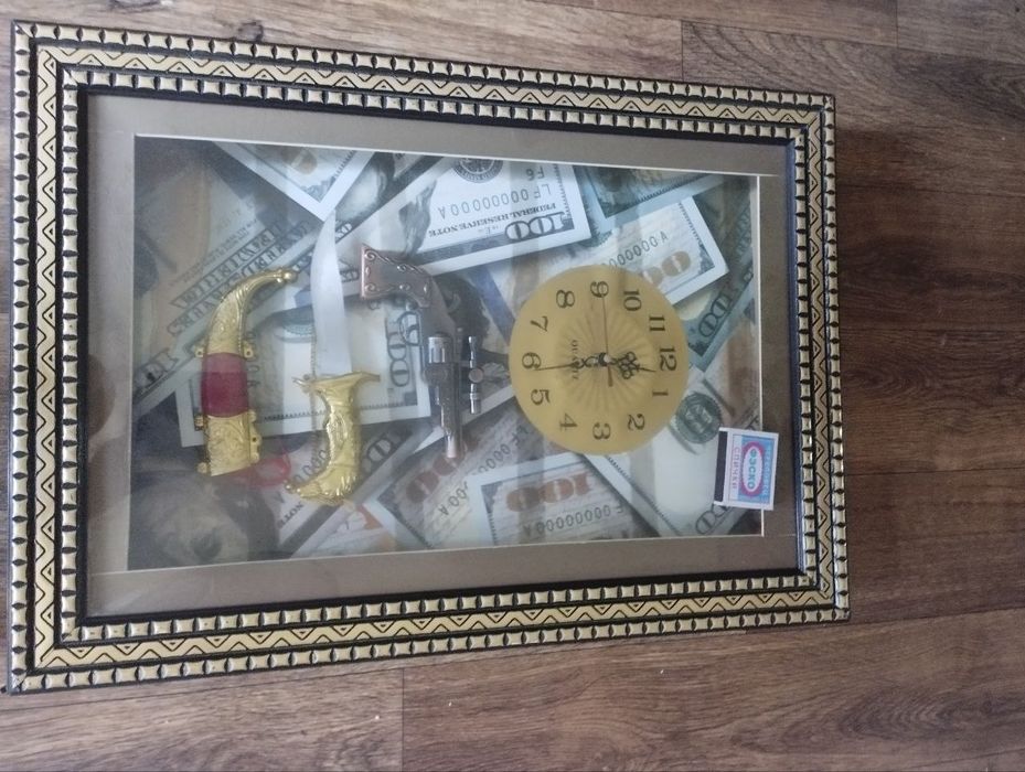 Продам настенные часы