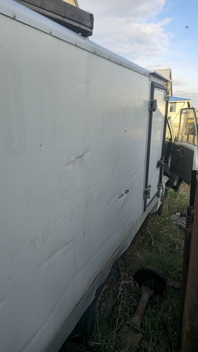 Автомобиль фургон