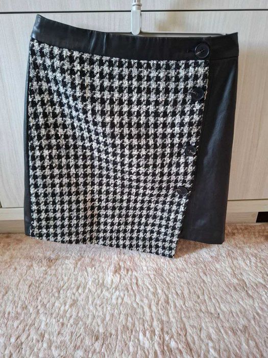 продается кожаная юбка на запахе