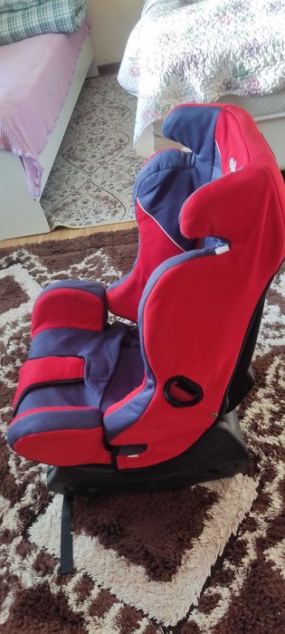 Детское автомобильное кресло