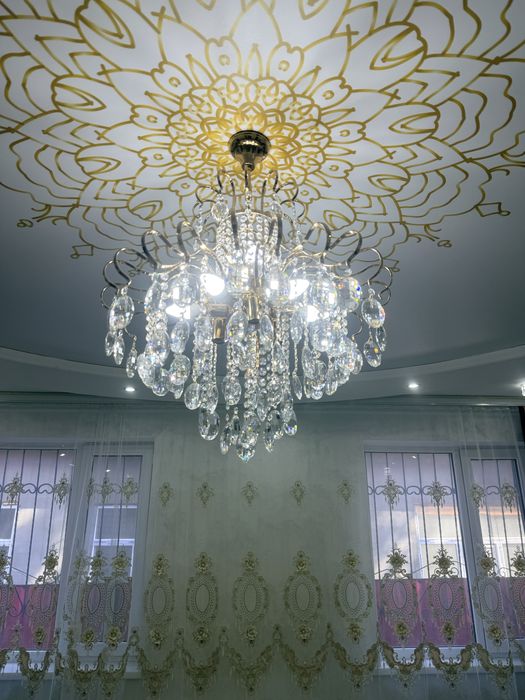 Люстра красивая