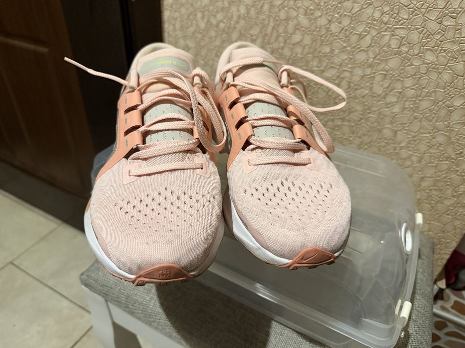 Nike спортни обувки