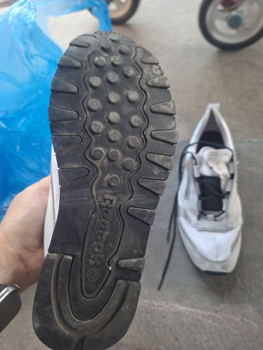 Кроссовки оригинал размер 40-41