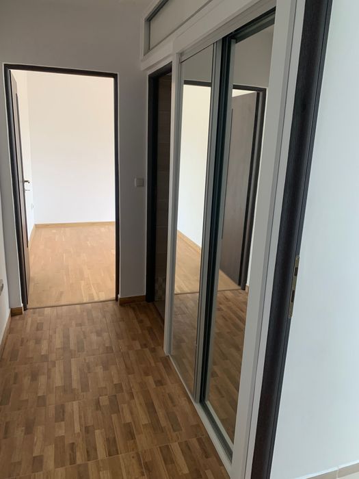 Vanzare apartment si autoturism