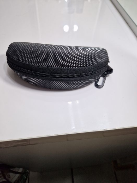 Продаётся солнце защитные очки