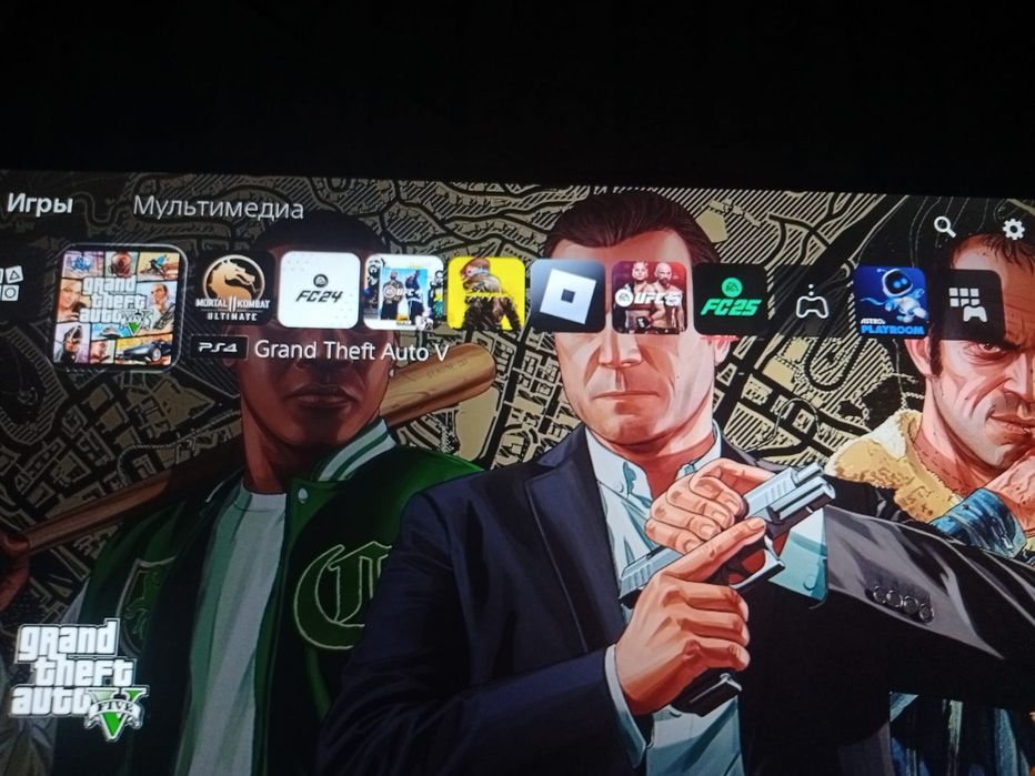 Продам плей стейшн 5, много игр имеется