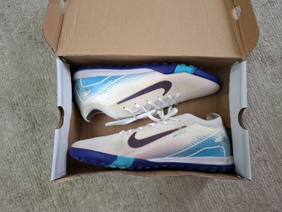 Сороконожки Nike Mercurial