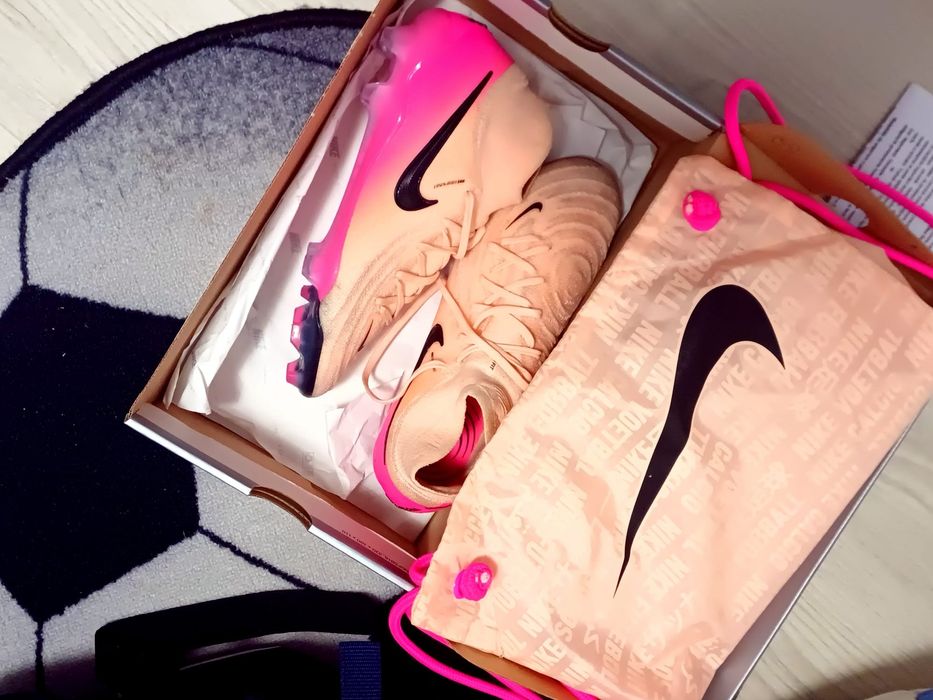 Ocazie! Ghete fotbal NIKE PHANTOM LUNA II ORIGINALE‼️ mărimea 39