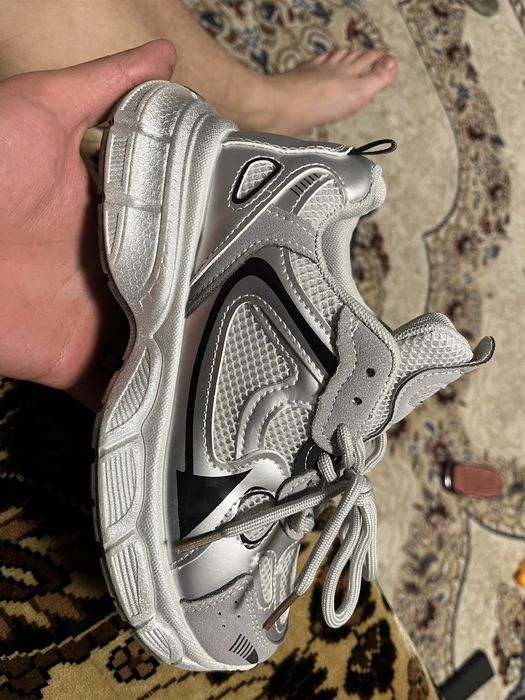 Кросовки женские 37 размер маломерка