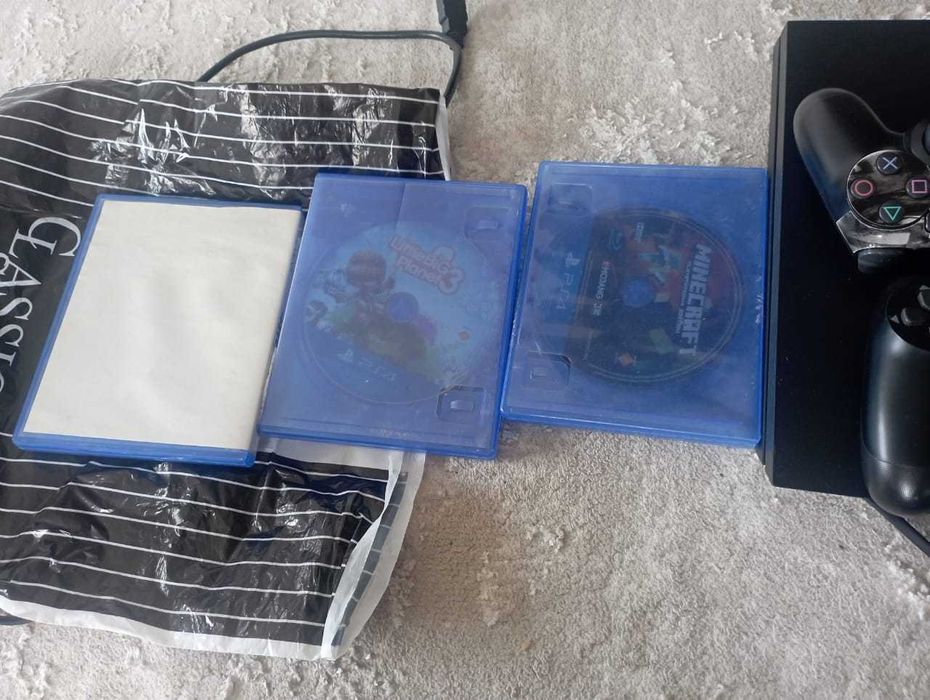 PS4 игровая приставка