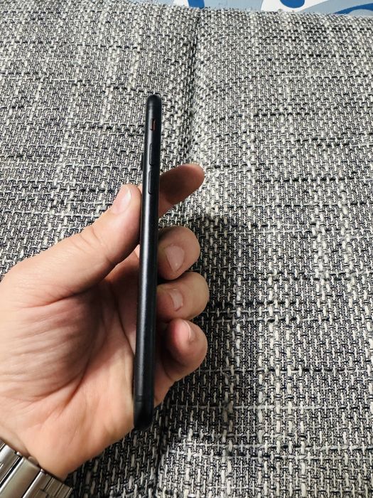 Iphone 7 negru 32 gb cu baterei 98% super