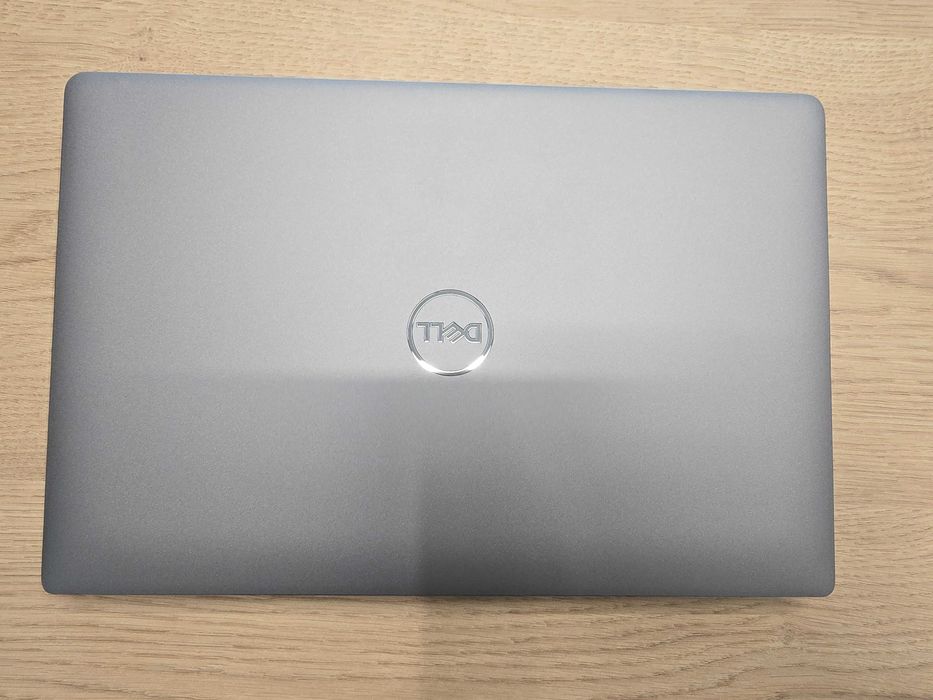 Лаптоп Dell Latitude 5430 14.0 Core i5-1235U 8 GB RAM 256 GB SSD