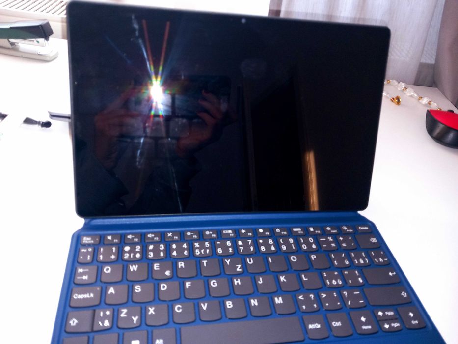 Vand tabletă-laptop lenovo IdeaPad Duet3