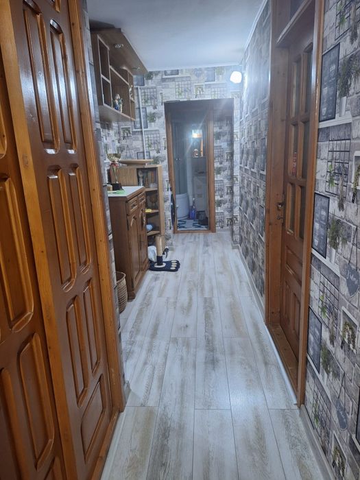 Apartament de 4 camere in Buzău,zona Dorobanți,acces la doua boxe,loc de parcare