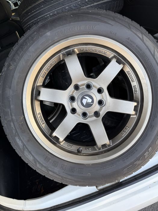 Диски RAYS Volk Racing TE37 в комплекте с резиной