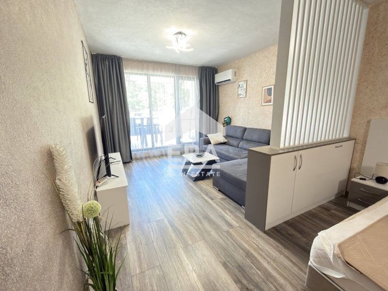 Двустаен, ексклузивен, стилно обзаведен мезонет за продажба, с големи