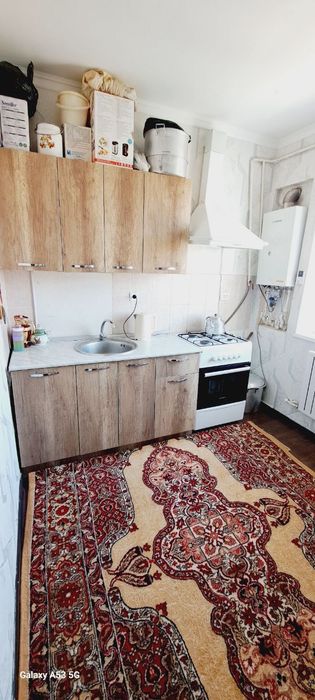 Dom sotiladi 4-qavatda