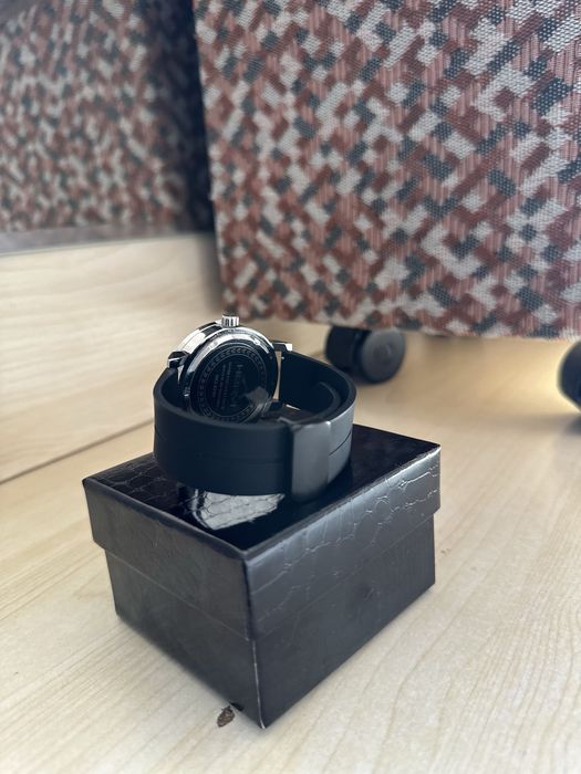 Продаю часы в хорошем состоянии