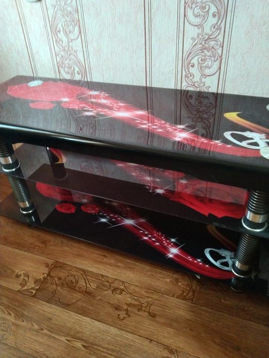 Тумба под тв. Цена 25000