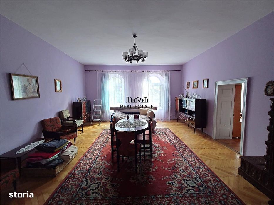 Casa cu aer nobil in Baia de Cris