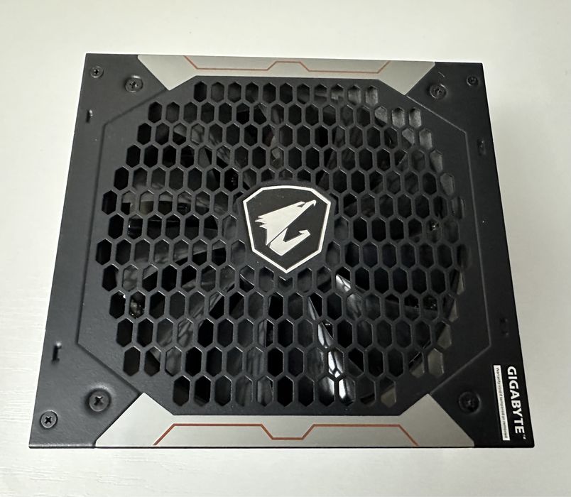 Блок питания Gigabyte Aorus P850W