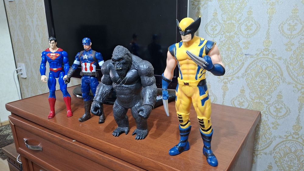 Игрушка герои оригинал за всё 30$