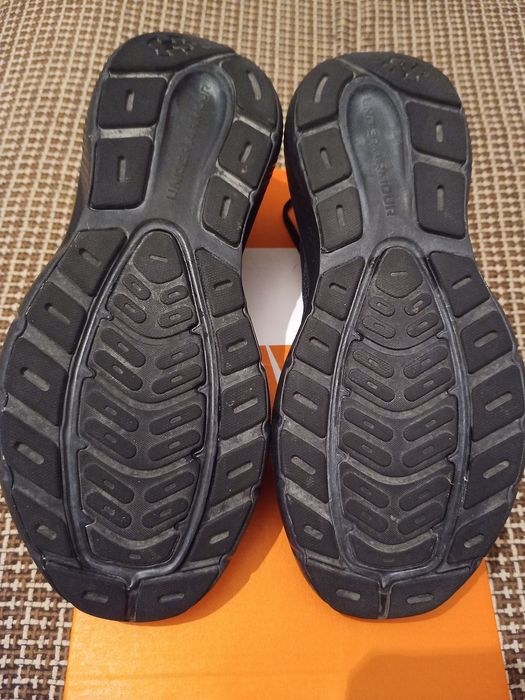 Мужские кроссовки under armour.