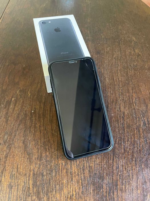 Iphone 11 повреден дисплей