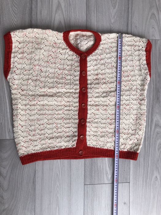 Плетен елек                      .