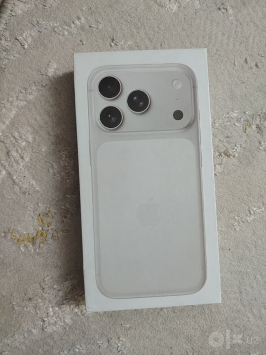 I phone 17 max karobka