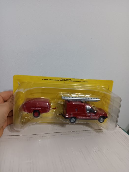 Macheta Renault Express 1 43