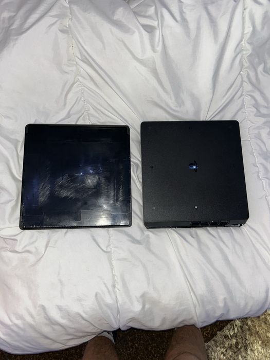 Playstation 4 slim