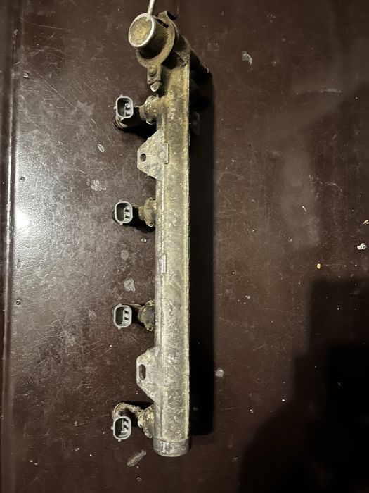 Горивна рейка  от VW Golf 4