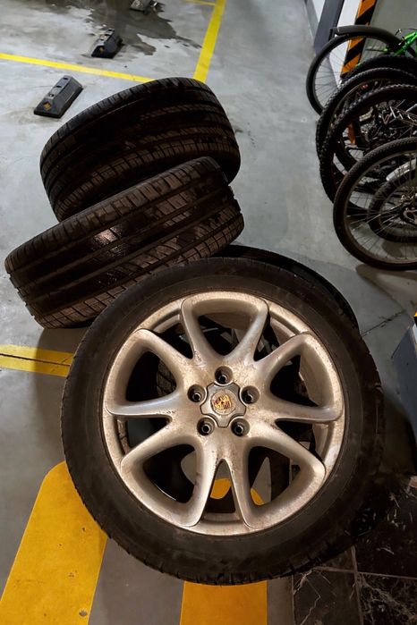 Продам оригинальные диски Porsche с резиной.