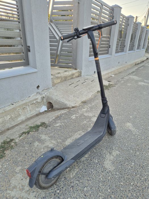 Vand trotineta electrica ninebot e2 pro