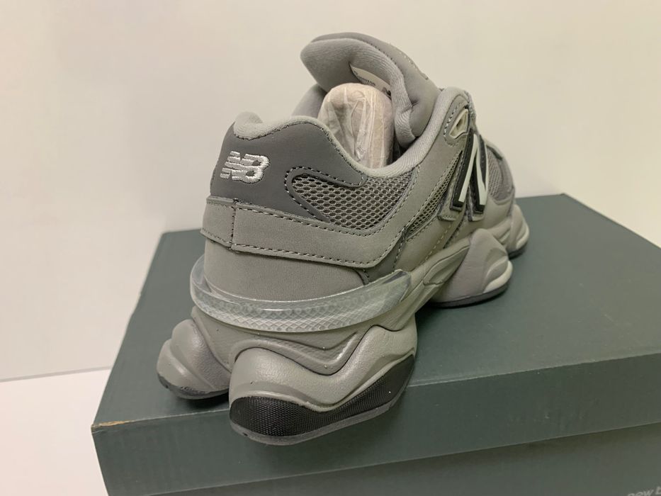 Ново дамски маратонки с кутия New Balance 9060 grey номер 37